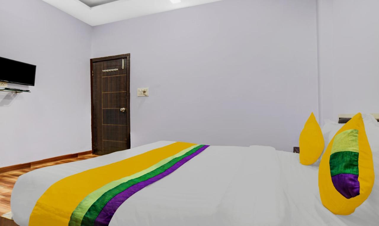 Itsy By Treebo - Utsav Inn Indore Bagian luar foto