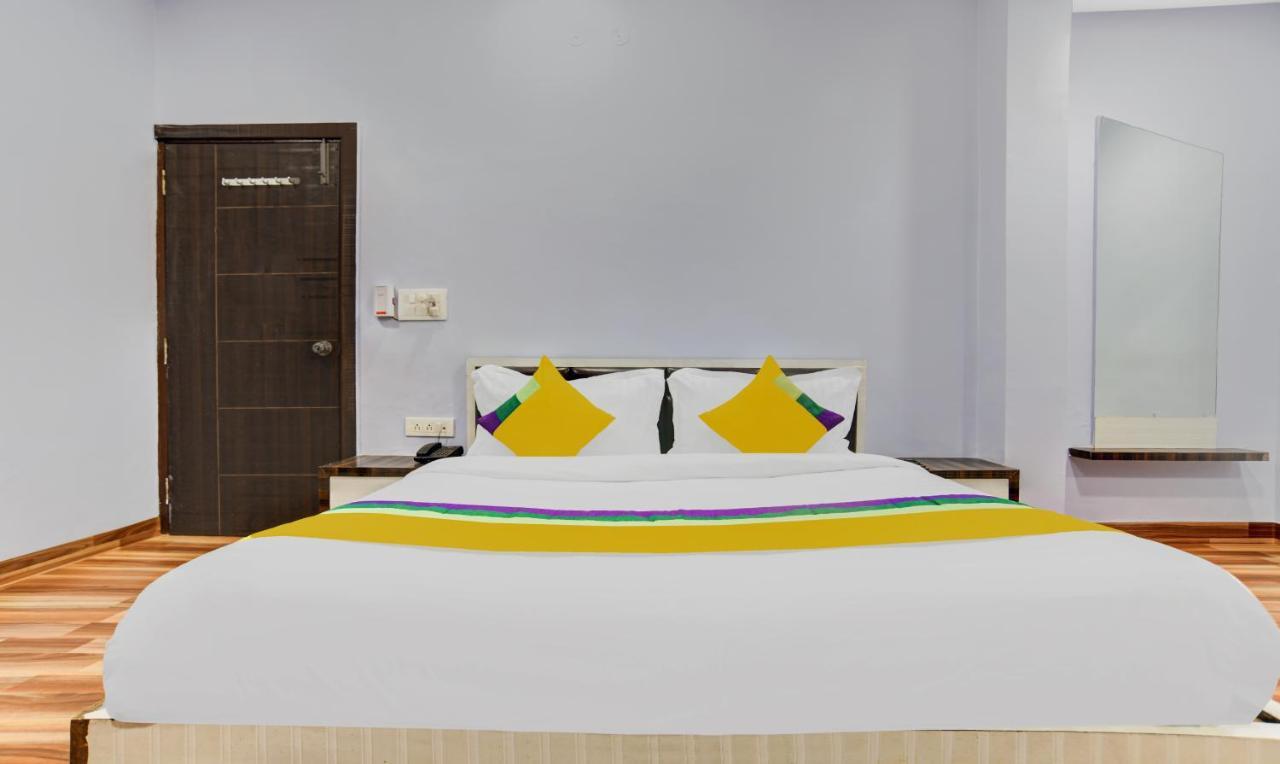 Itsy By Treebo - Utsav Inn Indore Bagian luar foto
