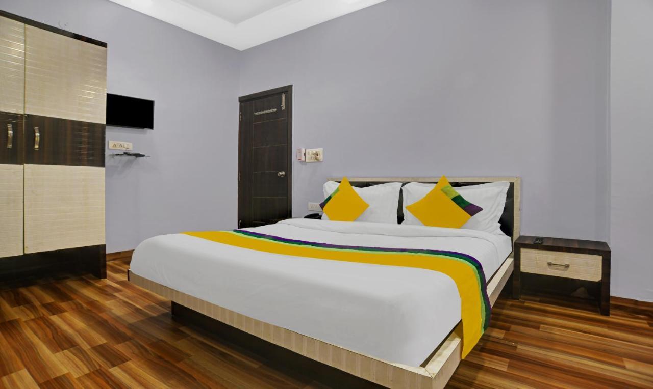 Itsy By Treebo - Utsav Inn Indore Bagian luar foto